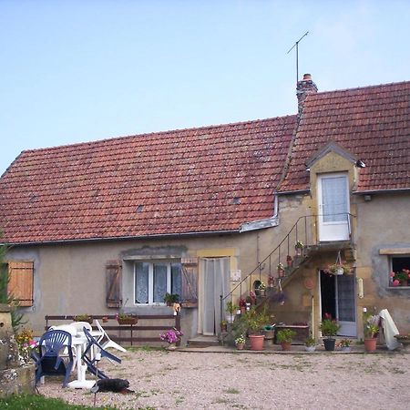 Chambre A La Campagne Saint-Aubin-en-Charollais Exterior photo